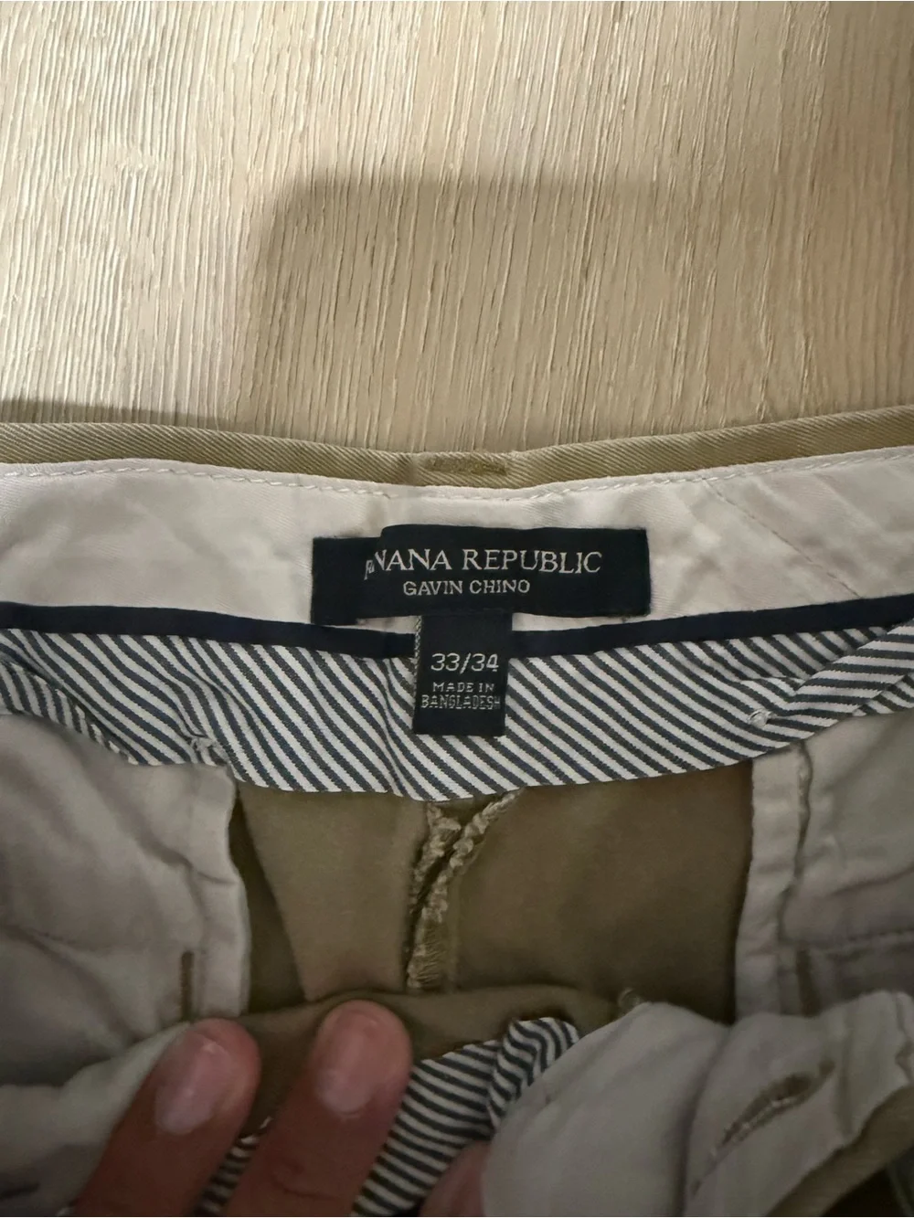 Banana Republic Men's Khaki Chinos - Light Olive Tan